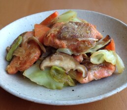 鮭とキャベツの炒め物